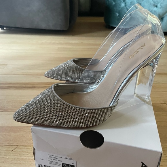 Aldo x Cinderella heels, size 9 these are a 4 inch heel beautiful shoe - Picture 13 of 16